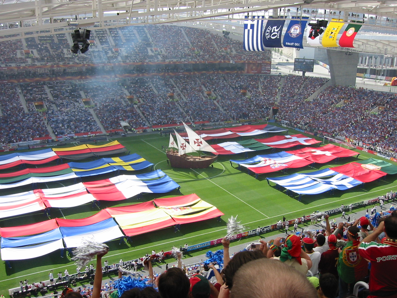 Imagem de referência de Campeonato Europeu de Futebol de 2004, descrito nos dados abertos como 12.ª edição da Eurocopa