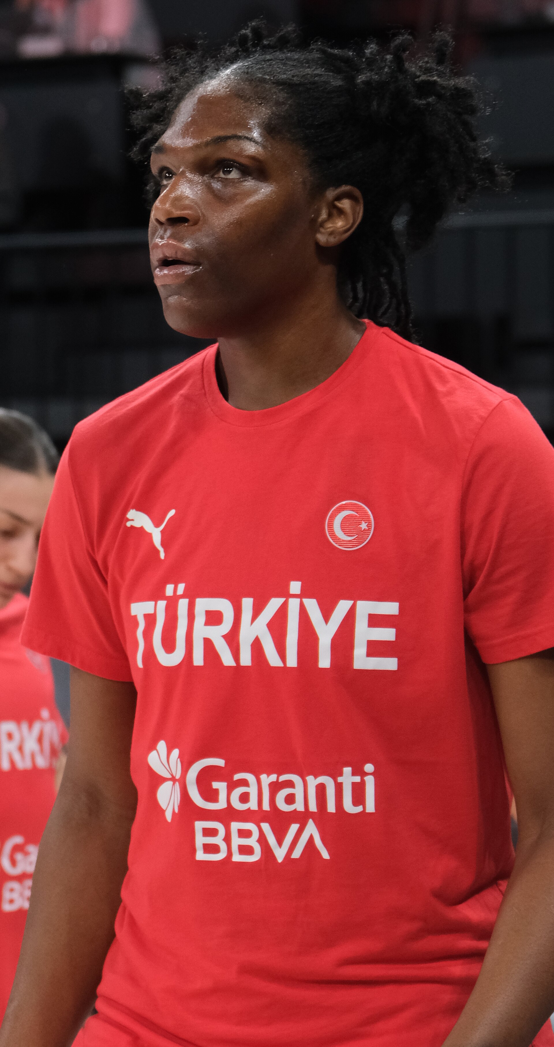 Imagem de referência de Teaira McCowan, descrito nos dados abertos como jogadora de basquetebol norte-americana