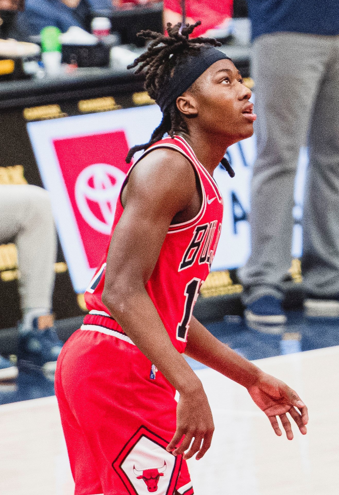 Imagem de referência de Ayo Dosunmu, descrito nos dados abertos como jogador de basquetebol norte-americano