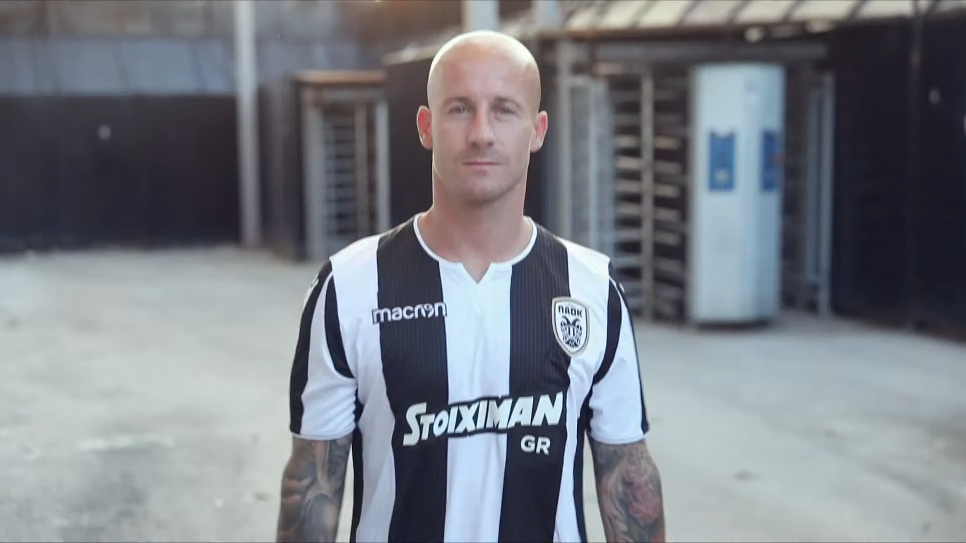 Imagem de referência de Miroslav Stoch, descrito nos dados abertos como futebolista eslovaco