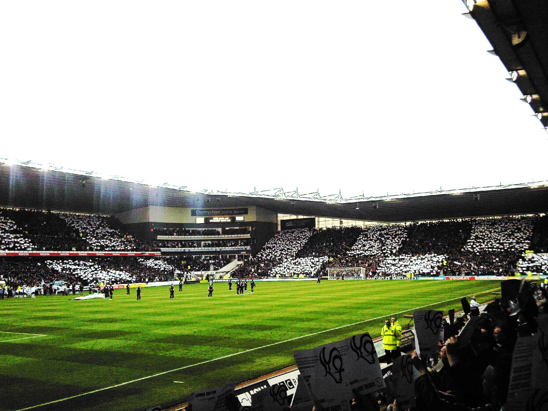 Imagem de referência relacionada a Derby County Football Club, item descrito como clube de futebol sediado em Derby, Inglaterra