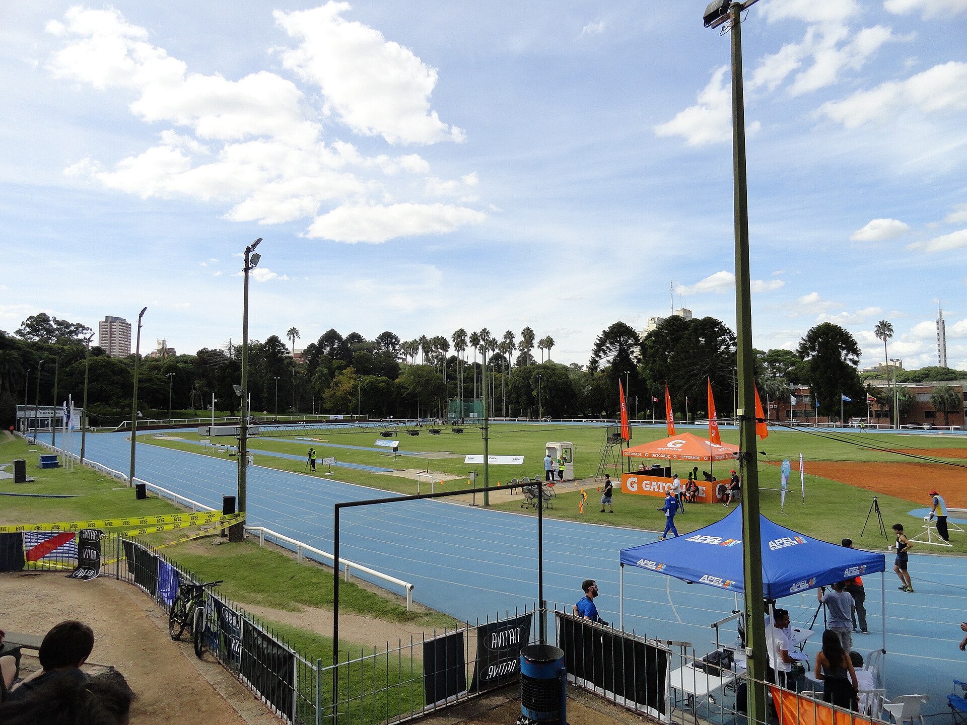Imagem de referência relacionada a Pista de Atletismo Darwin Piñeyrúa, item descrito como registro de referência sobre Pista de Atletismo Darwin Piñeyrúa, organizado a partir de dados estruturados abertos