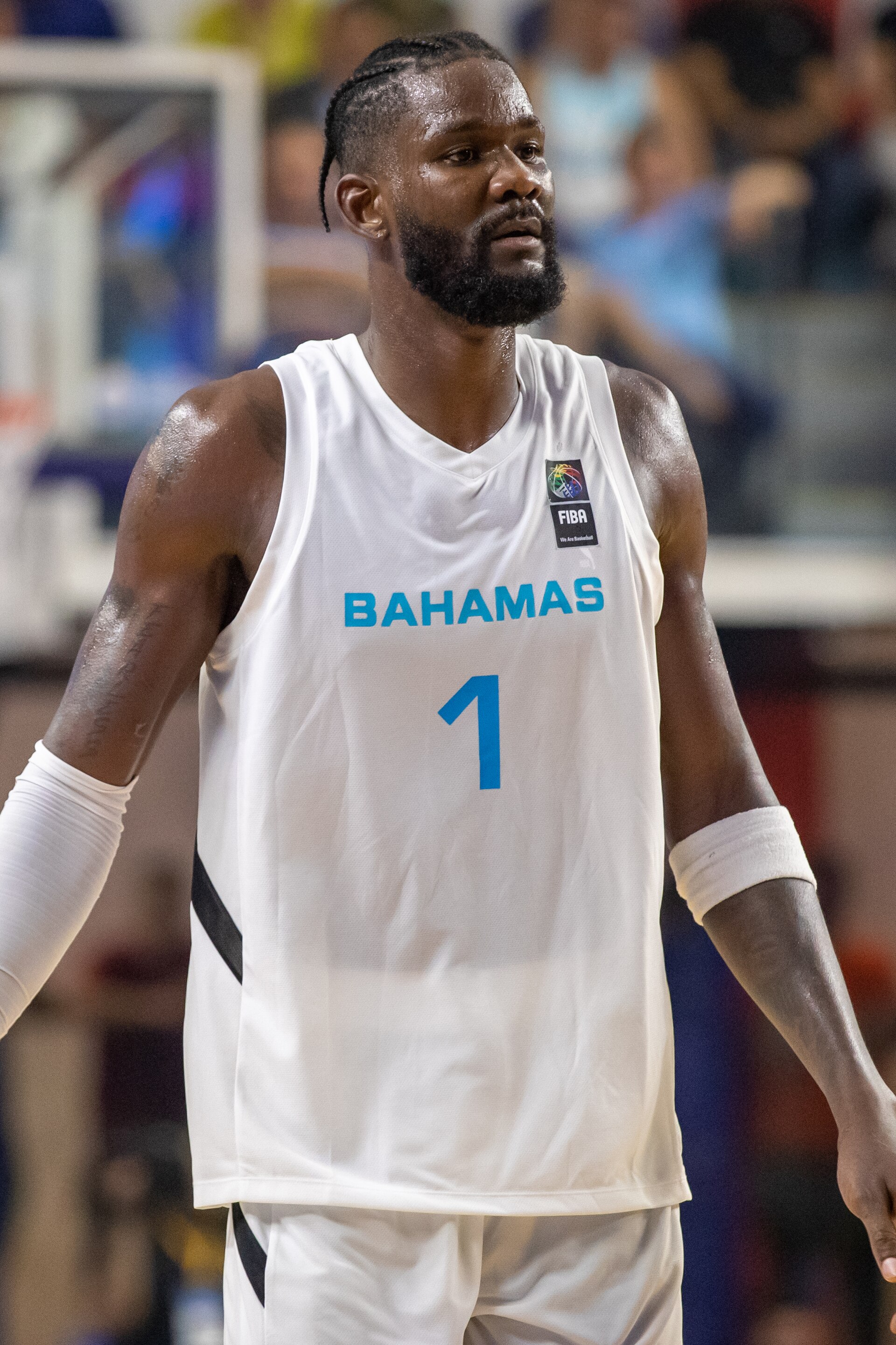 Imagem de referência de DeAndre Ayton, descrito nos dados abertos como jogador de basquetebol baamiano