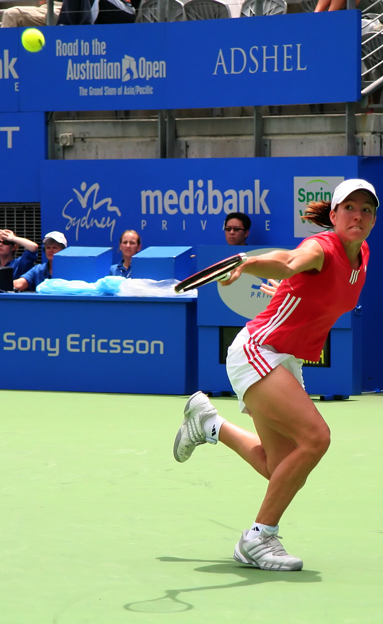 Imagem de referência relacionada a Justine Henin, item descrito como tenista belga