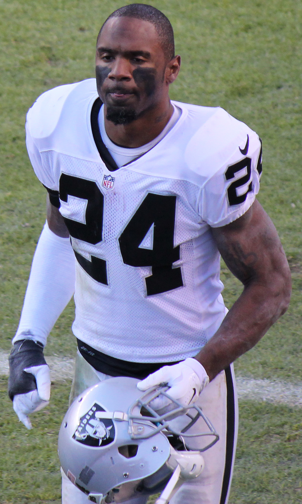 Imagem de referência de Charles Woodson, descrito nos dados abertos como jogador de futebol americano dos Estados Unidos