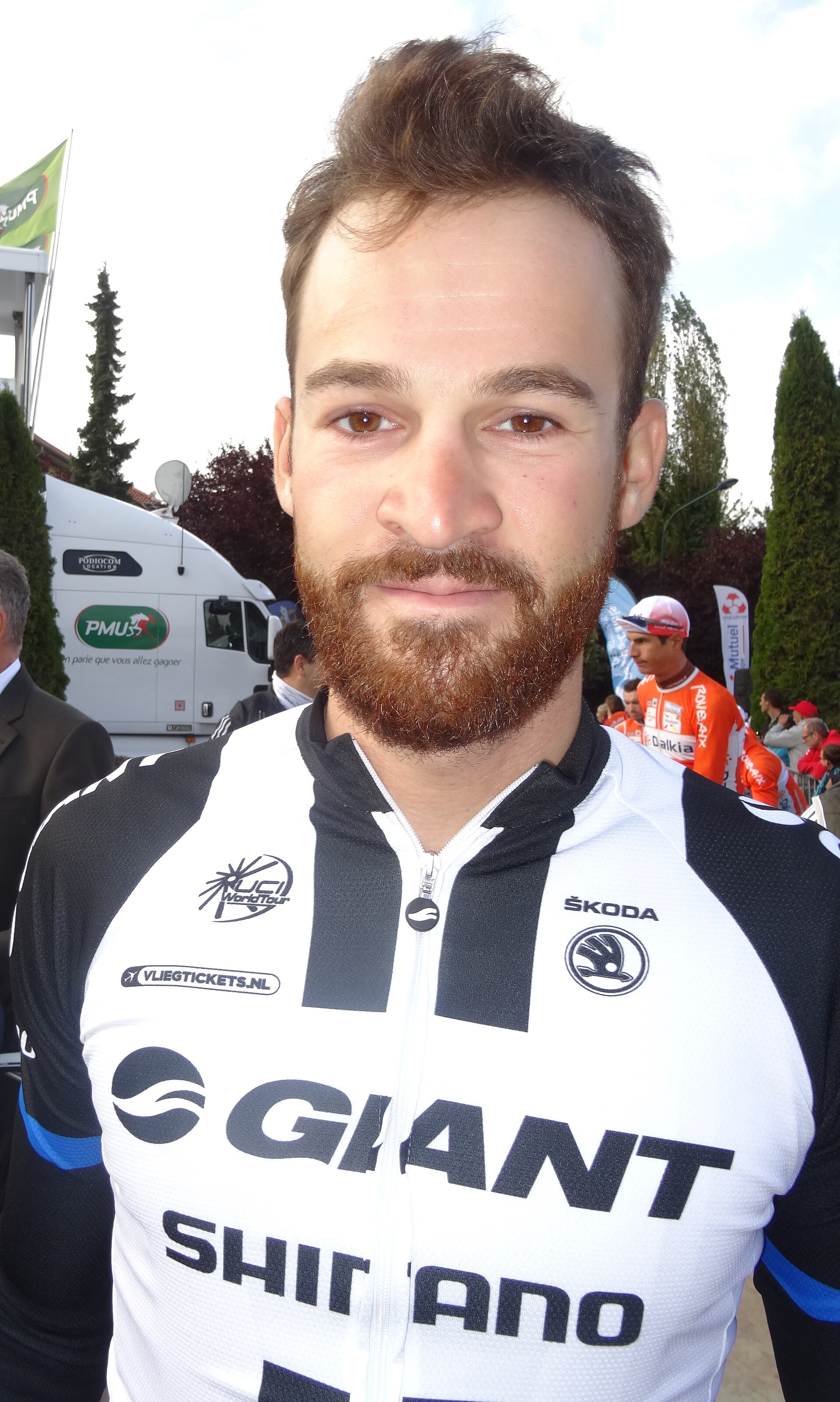 Imagem de referência de Simon Geschke, descrito nos dados abertos como ciclista alemão
