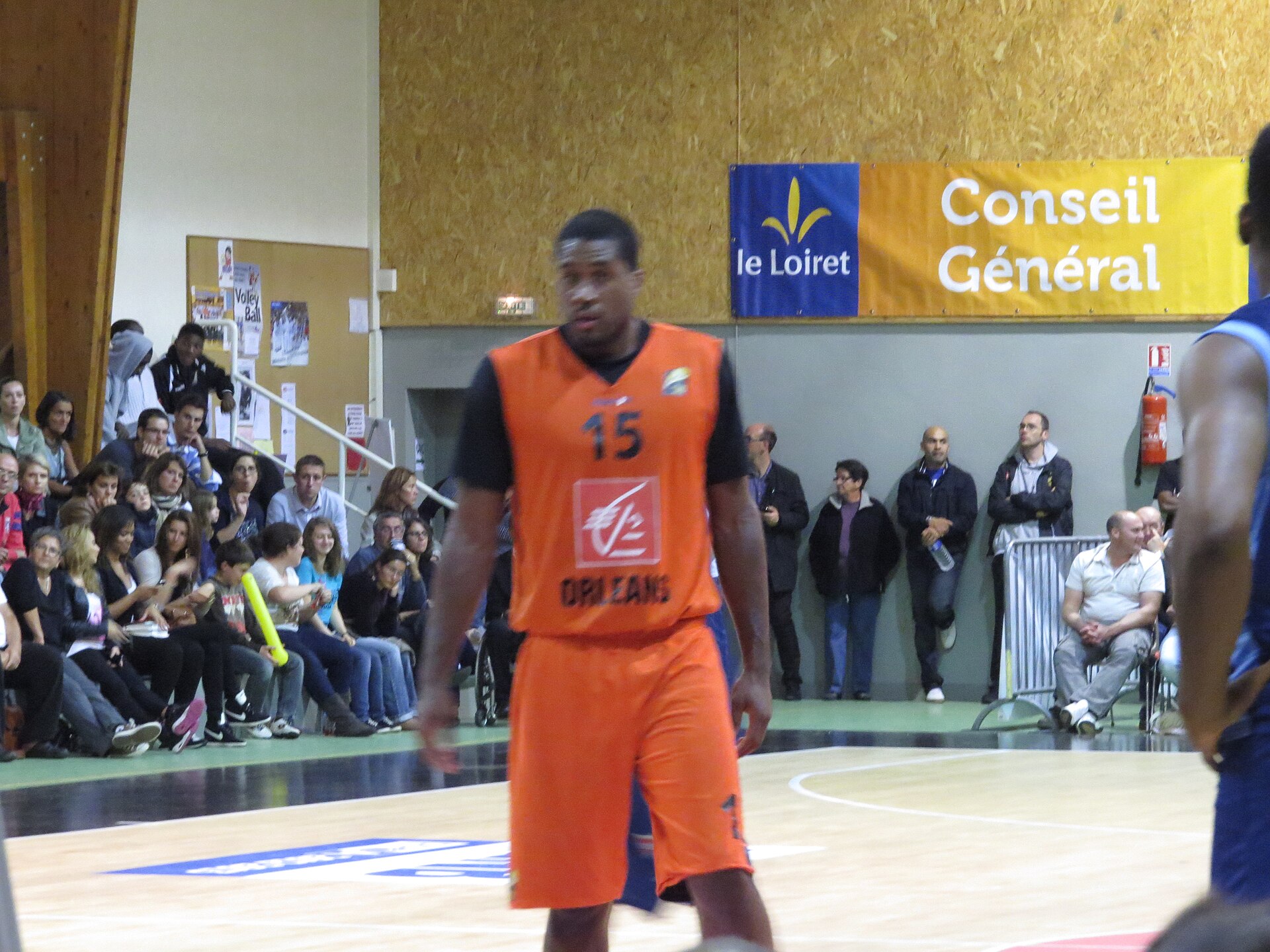 Imagem de referência de Terence Dials, descrito nos dados abertos como basquetebolista estadunidense