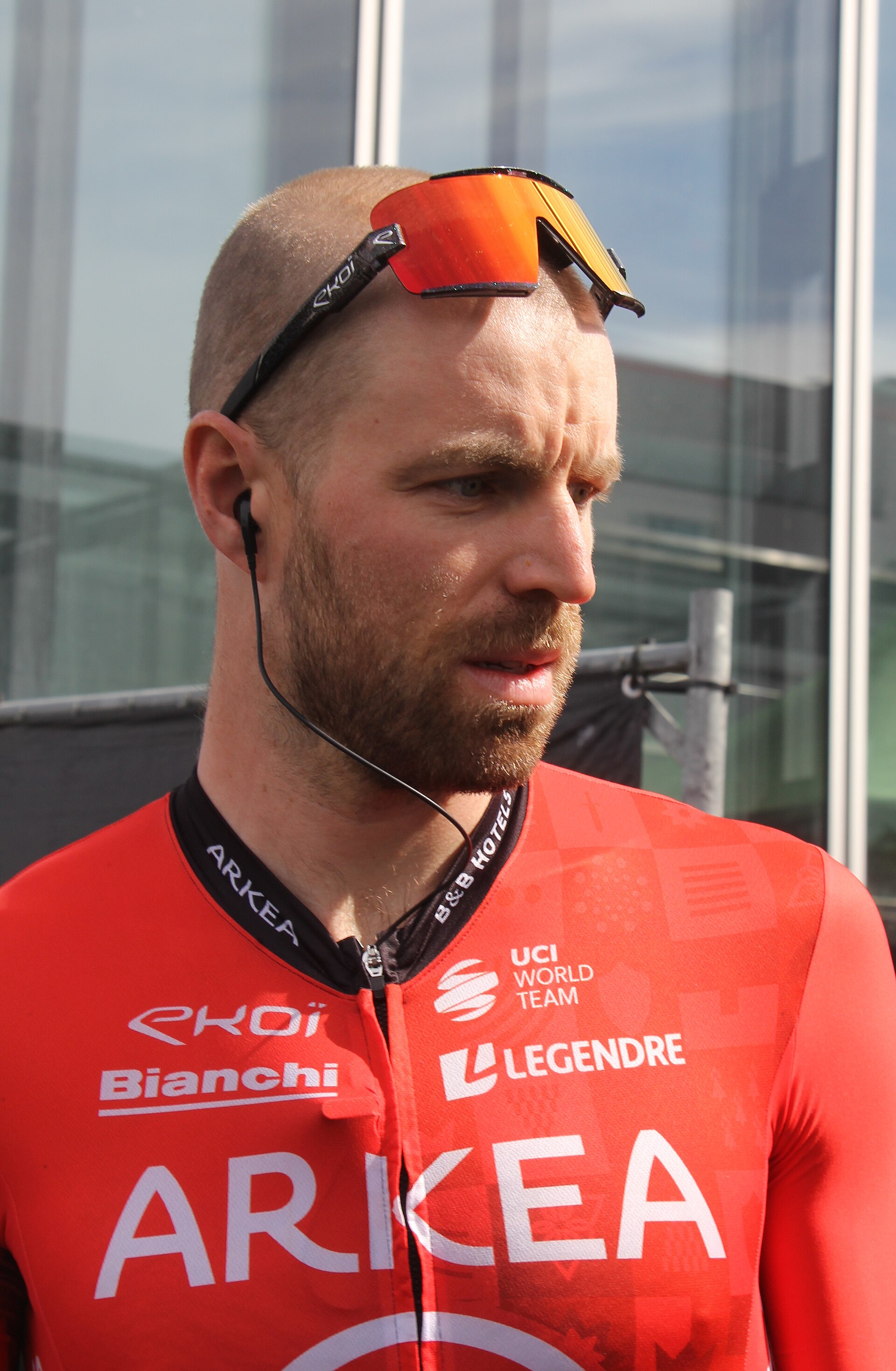 Imagem de referência de Daniel McLay, descrito nos dados abertos como ciclista britânico