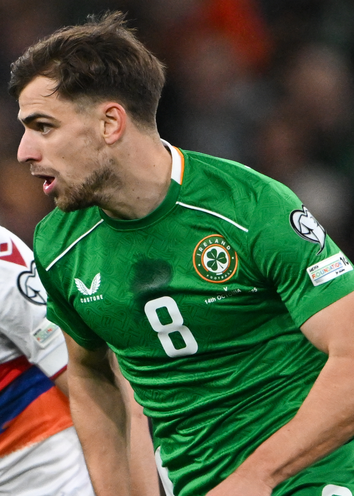 Imagem de referência de Jayson Molumby, descrito nos dados abertos como futebolista irlandês