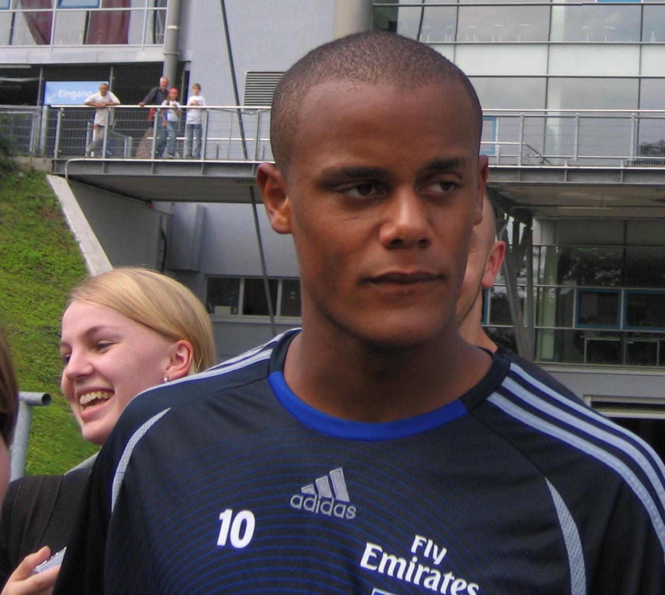 Imagem de referência de Vincent Kompany, descrito nos dados abertos como futebolista belga