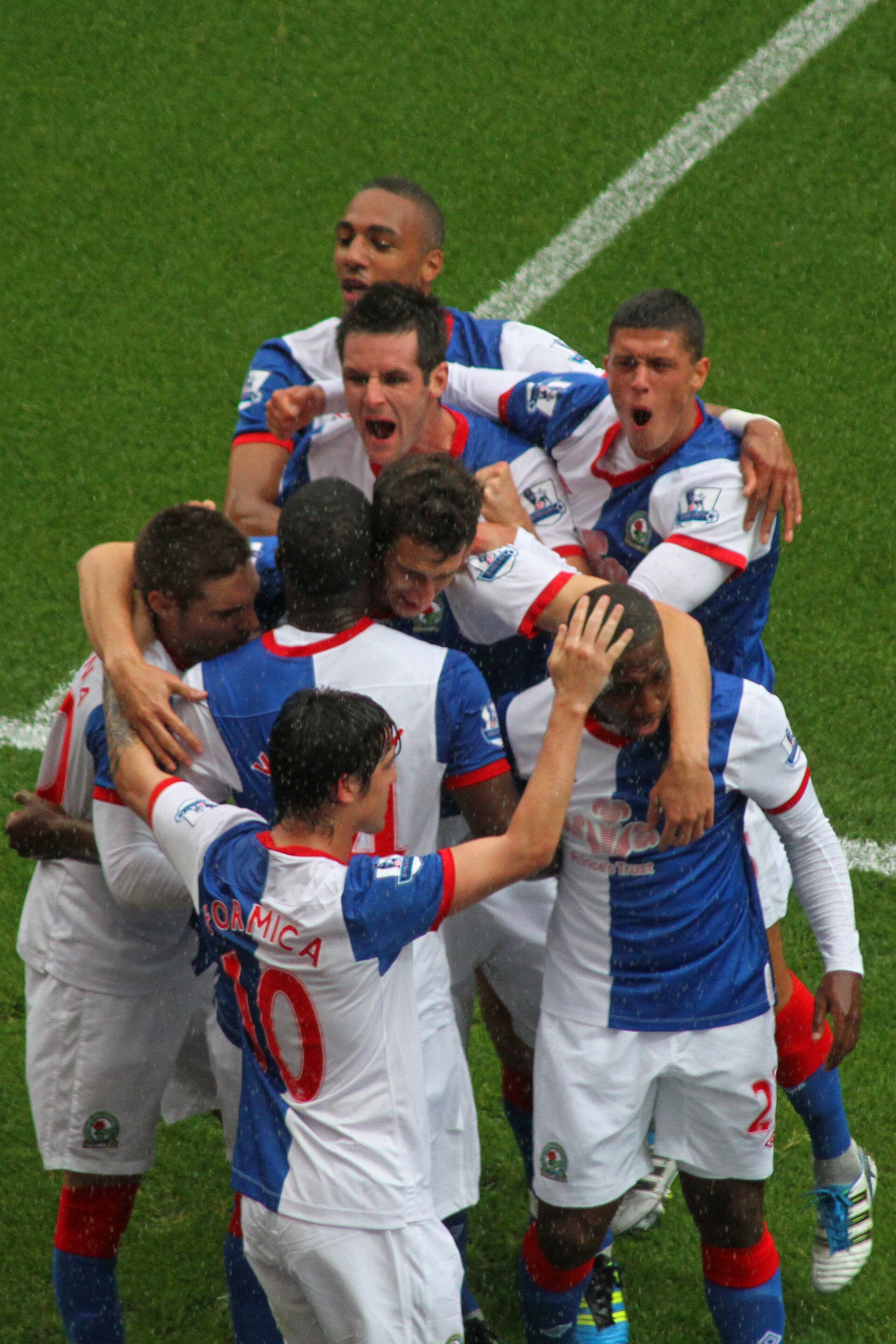 Imagem de referência relacionada a Blackburn Rovers Football Club, item descrito como clube esportivo sediado em Blackburn, Inglaterra