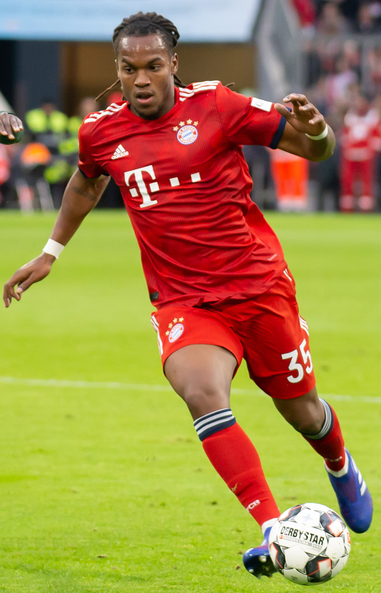 Imagem de referência de Renato Sanches, descrito nos dados abertos como futebolista português