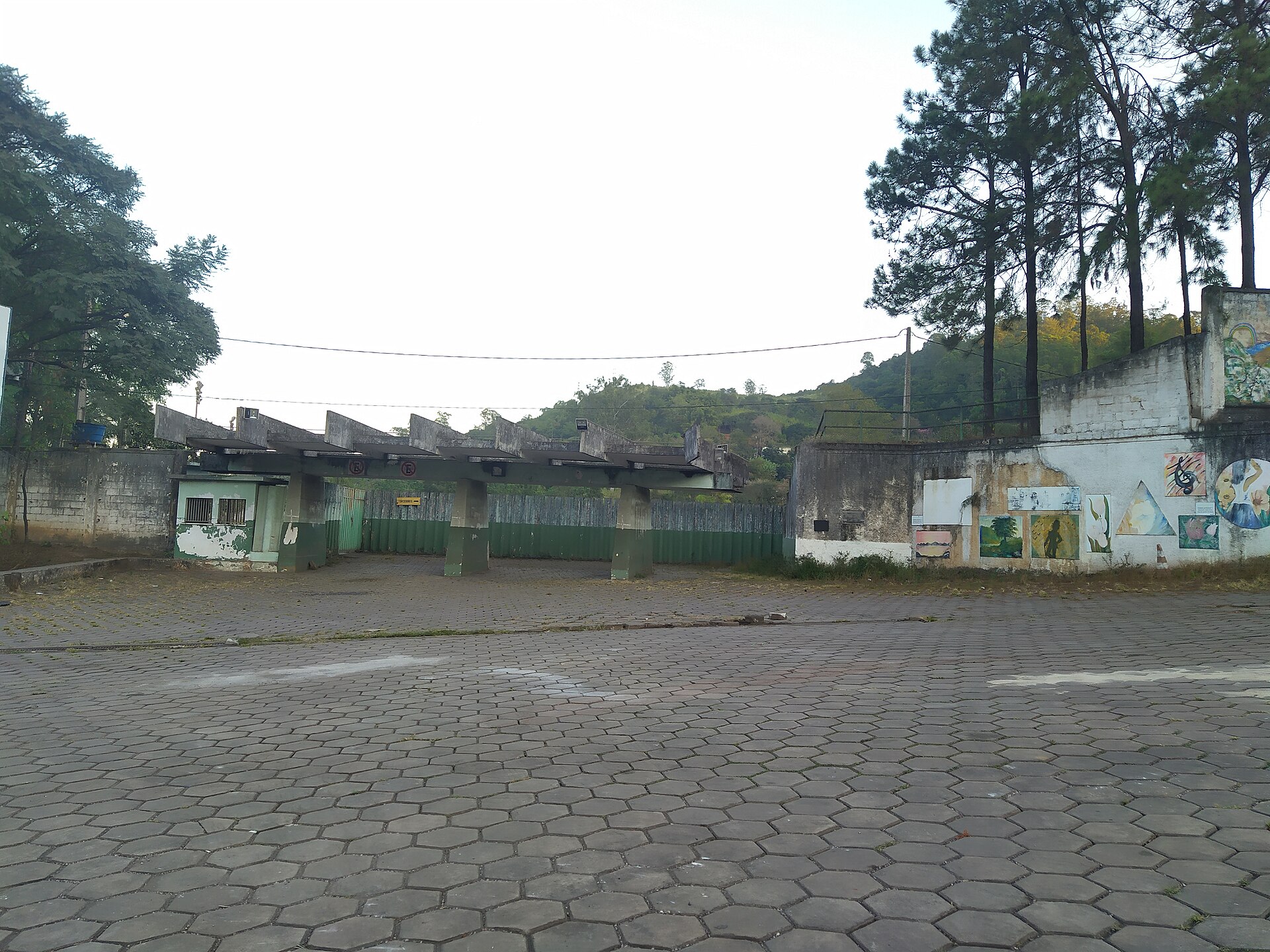 Imagem de referência de Estádio Municipal Louis Ensch, descrito nos dados abertos como estádio em João Monlevade - MG