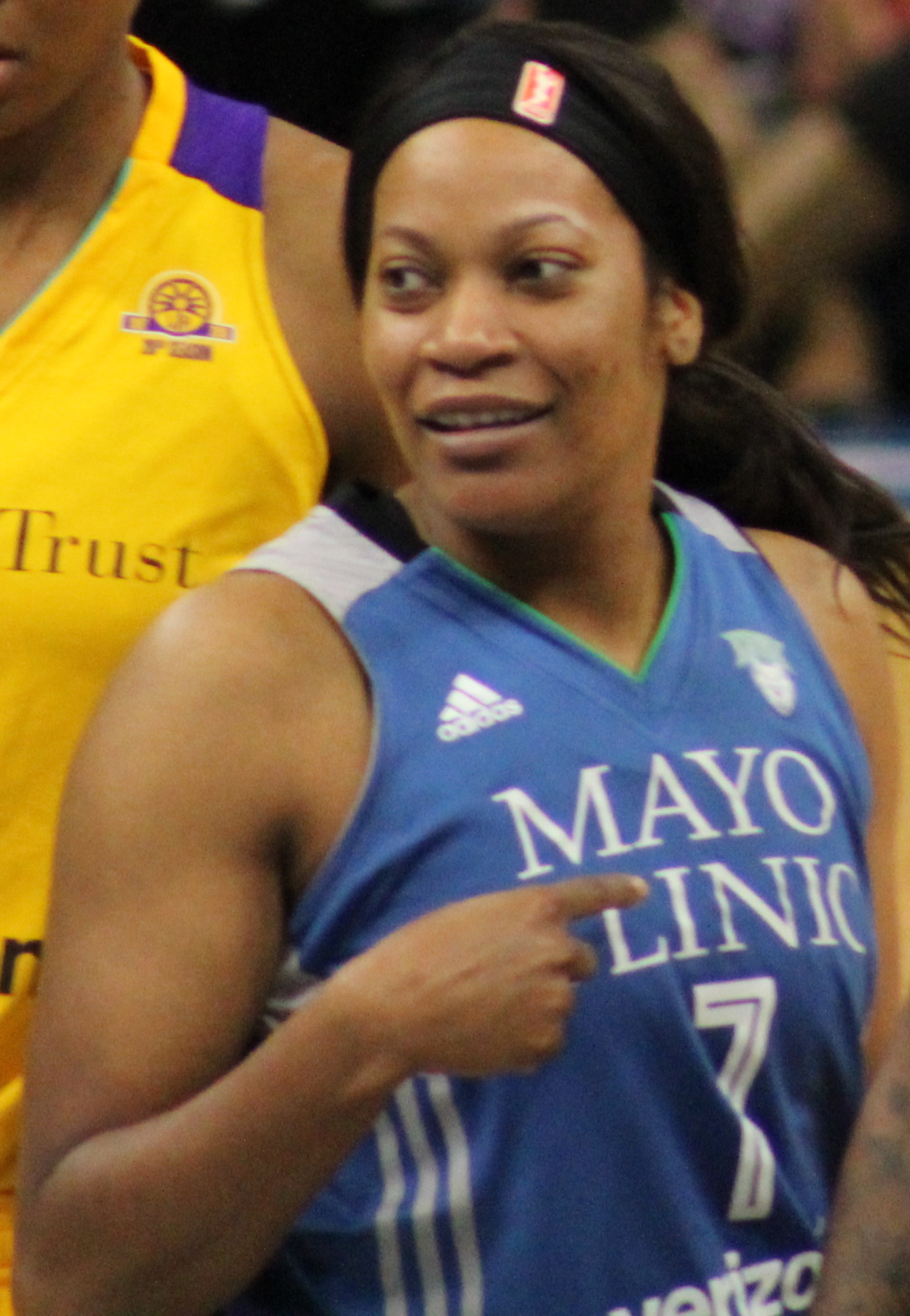 Imagem de referência de Jia Perkins, descrito nos dados abertos como jogadora de basquetebol norte-americana