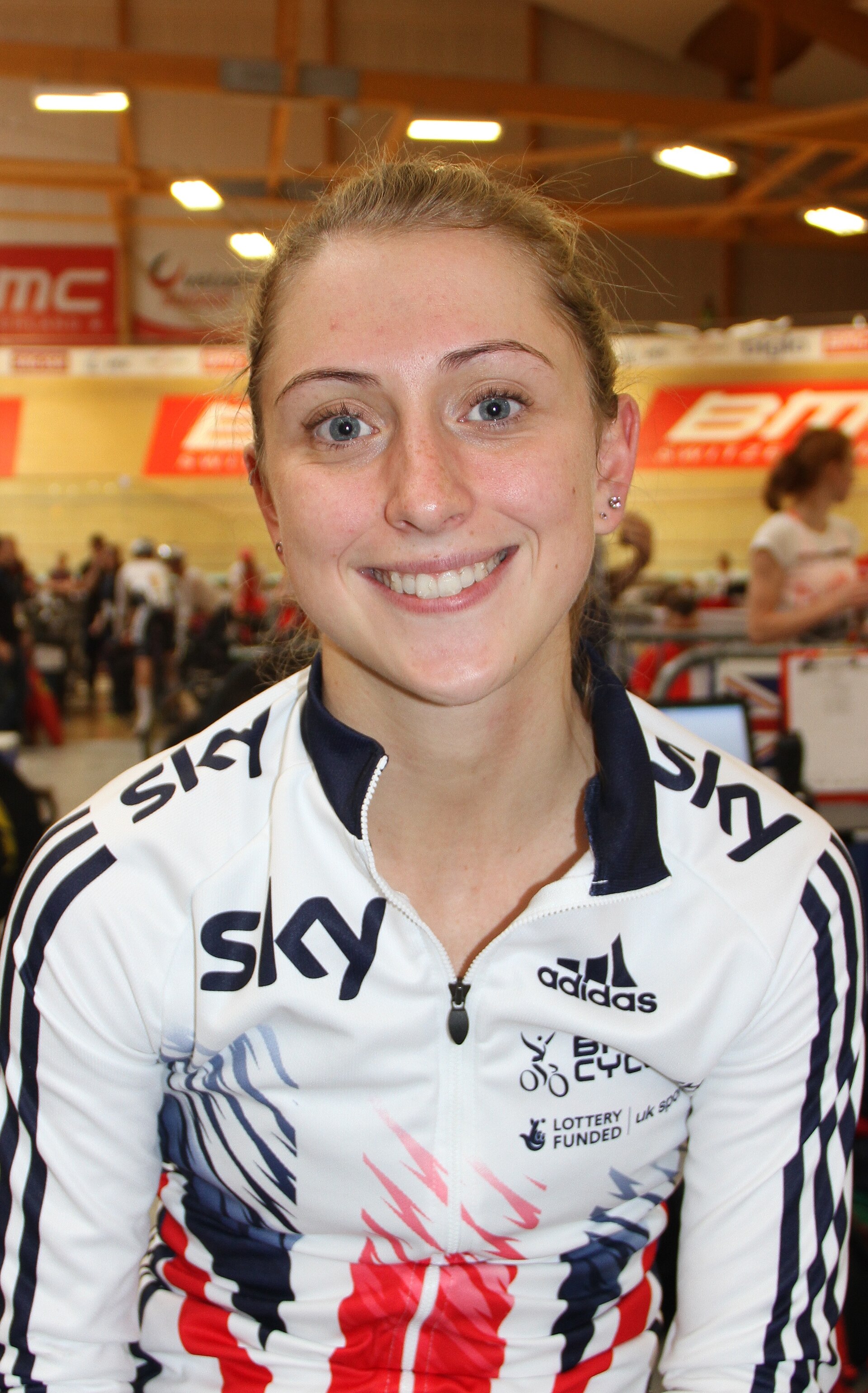 Imagem de referência de Laura Trott, descrito nos dados abertos como ciclista inglesa
