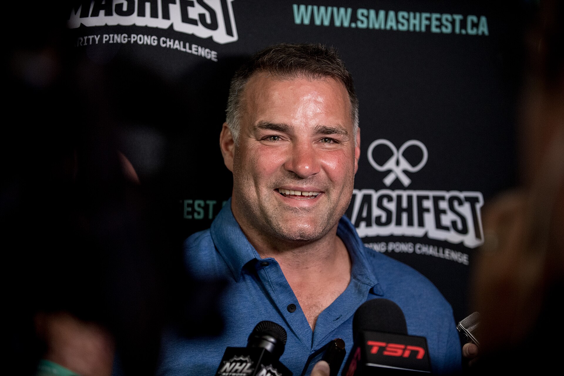Imagem de referência de Eric Lindros, descrito nos dados abertos como jogador de hóquei no gelo canadense