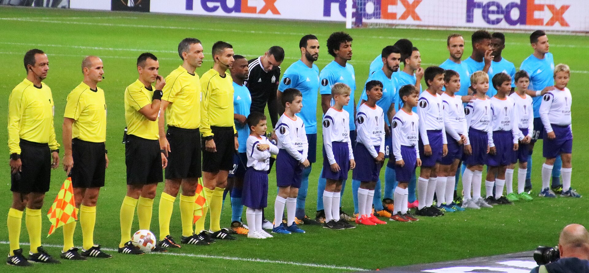 Imagem de referência de Adil Rami, descrito nos dados abertos como futebolista francês