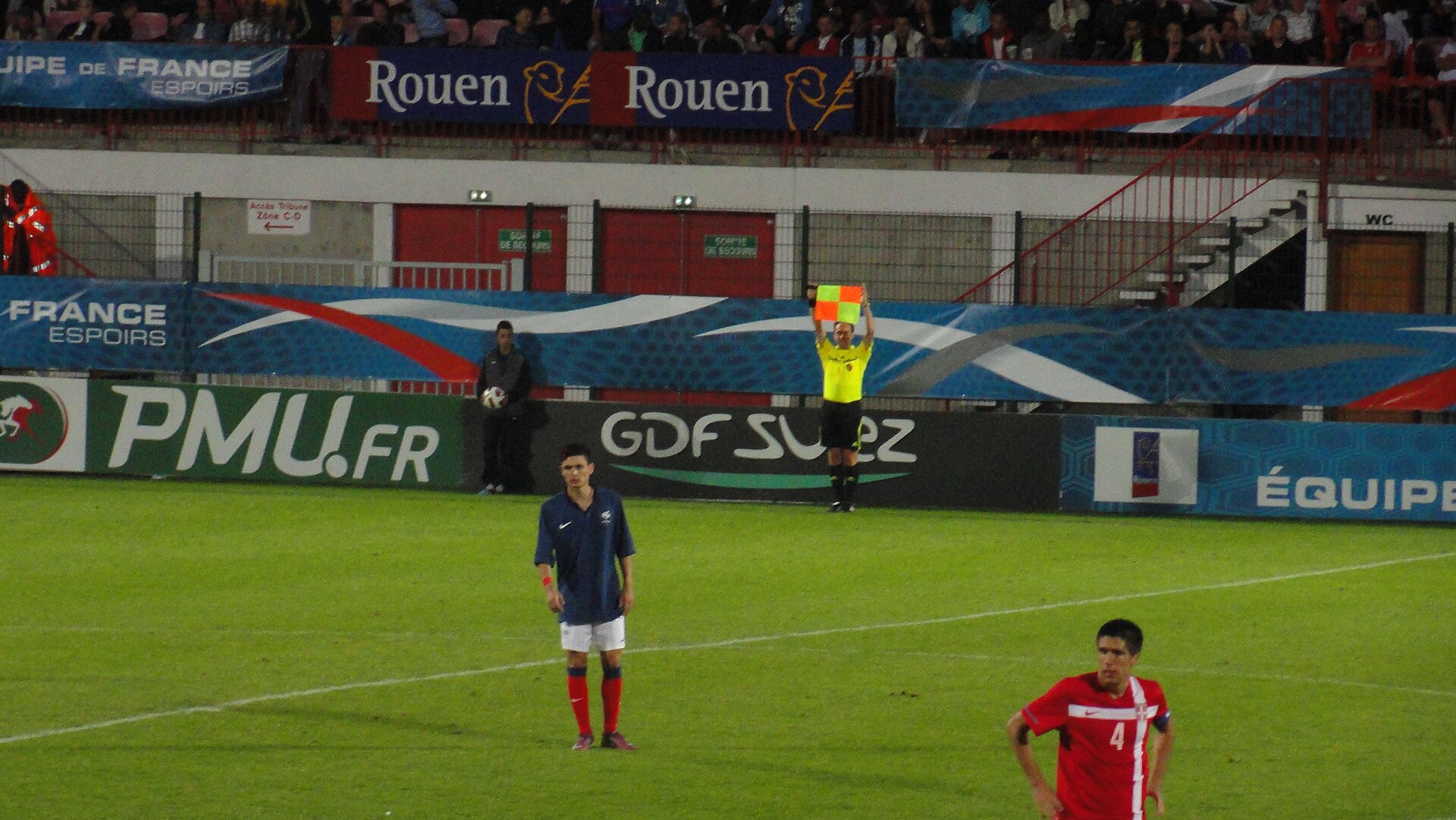Imagem de referência de Rémy Cabella, descrito nos dados abertos como futebolista francês