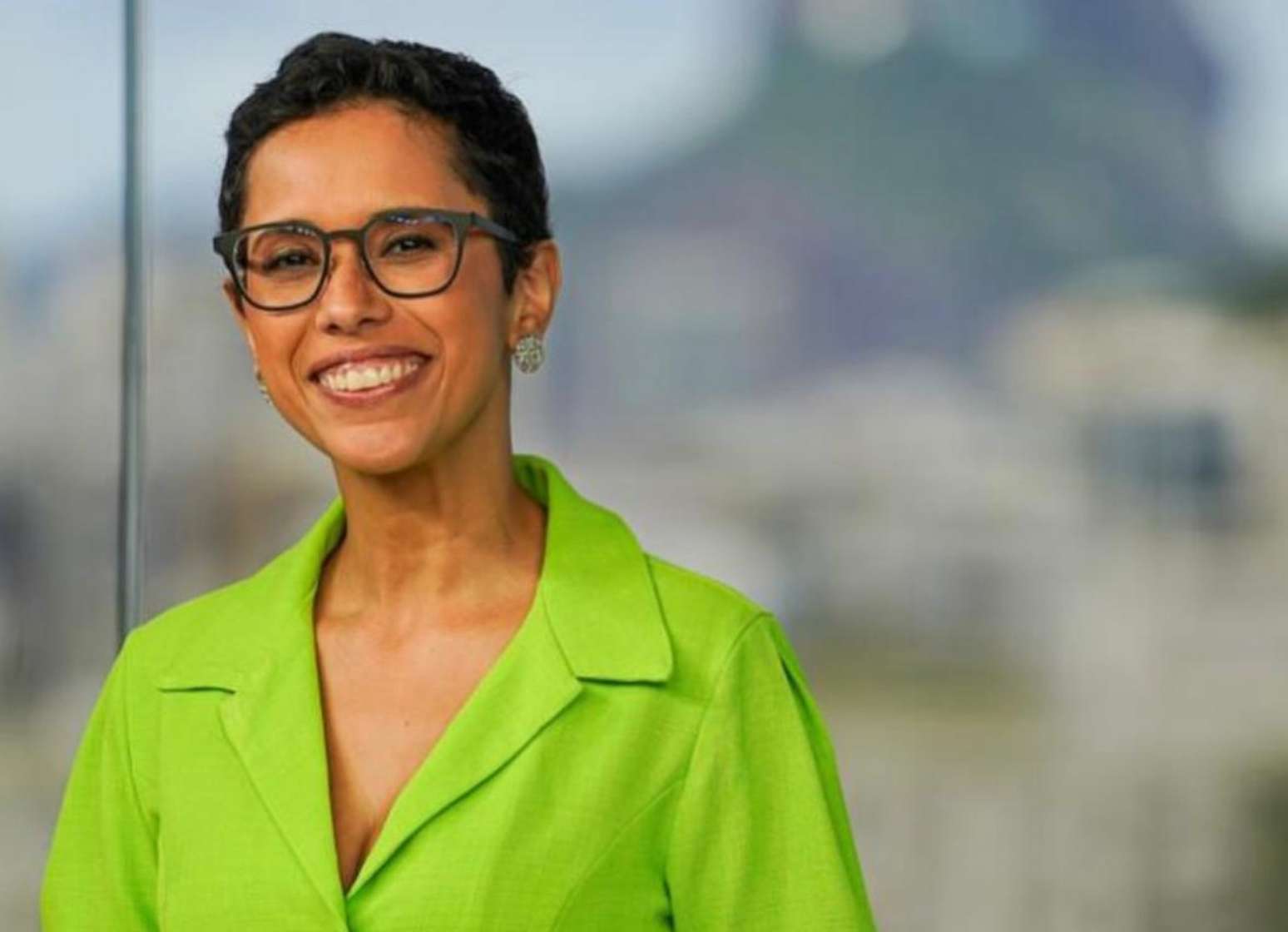 Lilian Ribeiro, jornalista da Globo no Rio de Janeiro, venceu luta contra o c&acirc;ncer de mama