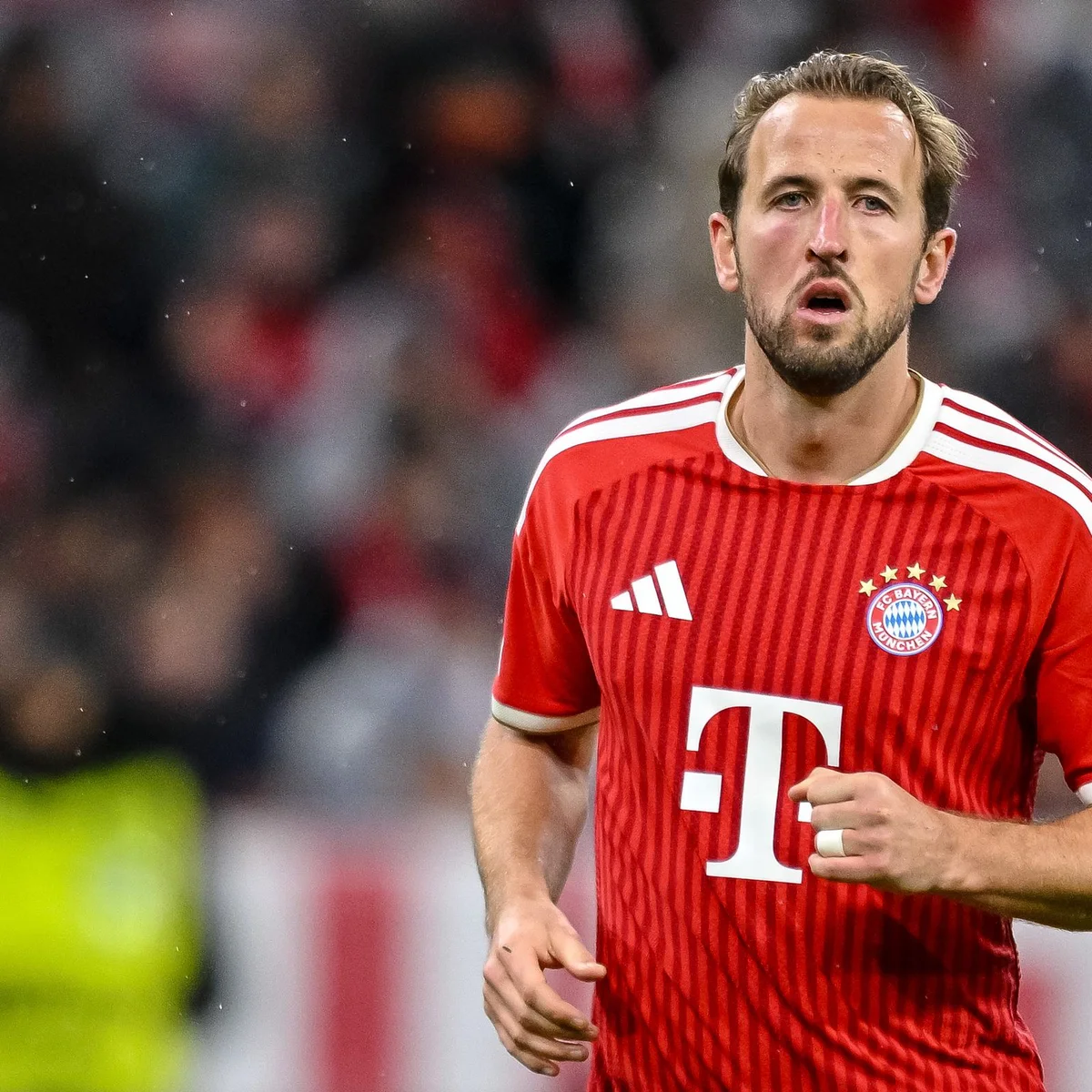 Favorito à Bola de Ouro, Harry Kane admite tensão: "É muito estressante"