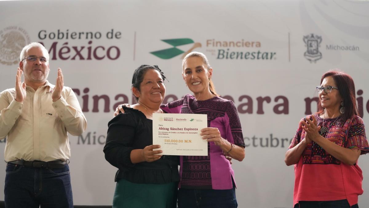 A presidente Claudia Sheinbaum consolida meta de 56 mil 500 créditos a mulheres em Michoacán