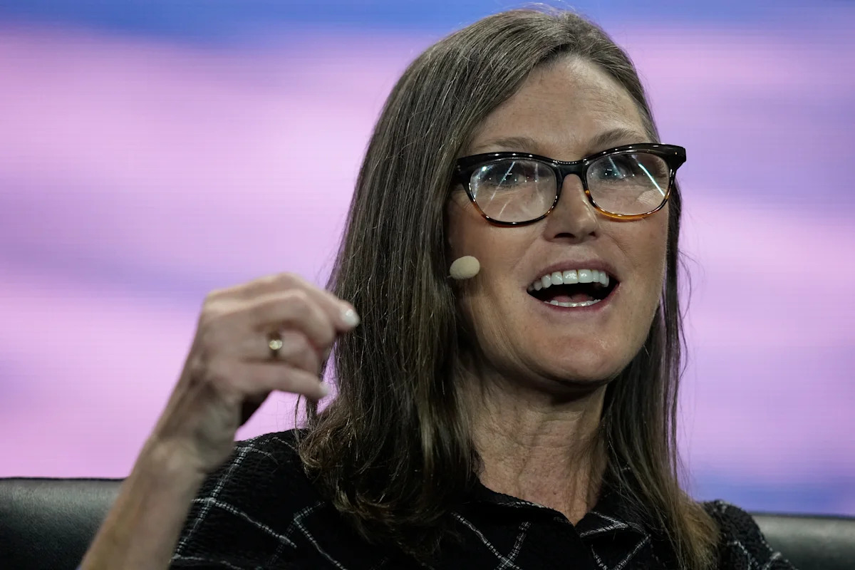 Por que a torcedora do Tesla Cathie Wood acha que a ação vai chegar a US$ 5.000