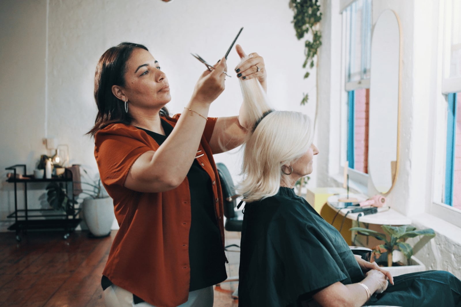 Cortar as pontas pode deixar o cabelo mais volumoso? Entenda o que causa essa impressão Portal EdiCase