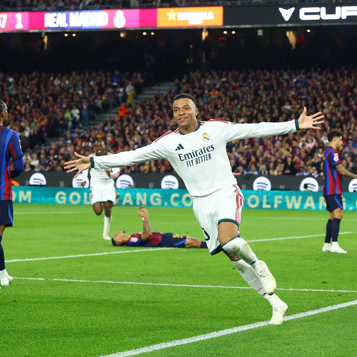 Mbappé garante duplamente a vitória tardia do Real Madrid contra o Barcelona após o empate de Raphinha