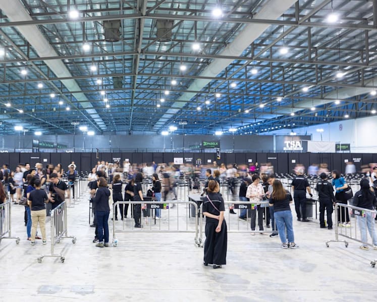 Apex @ Expo’s indoor, air-conditioned spaces are designed to accommodate pre-show activities, from fan gatherings to security screening and queueing.