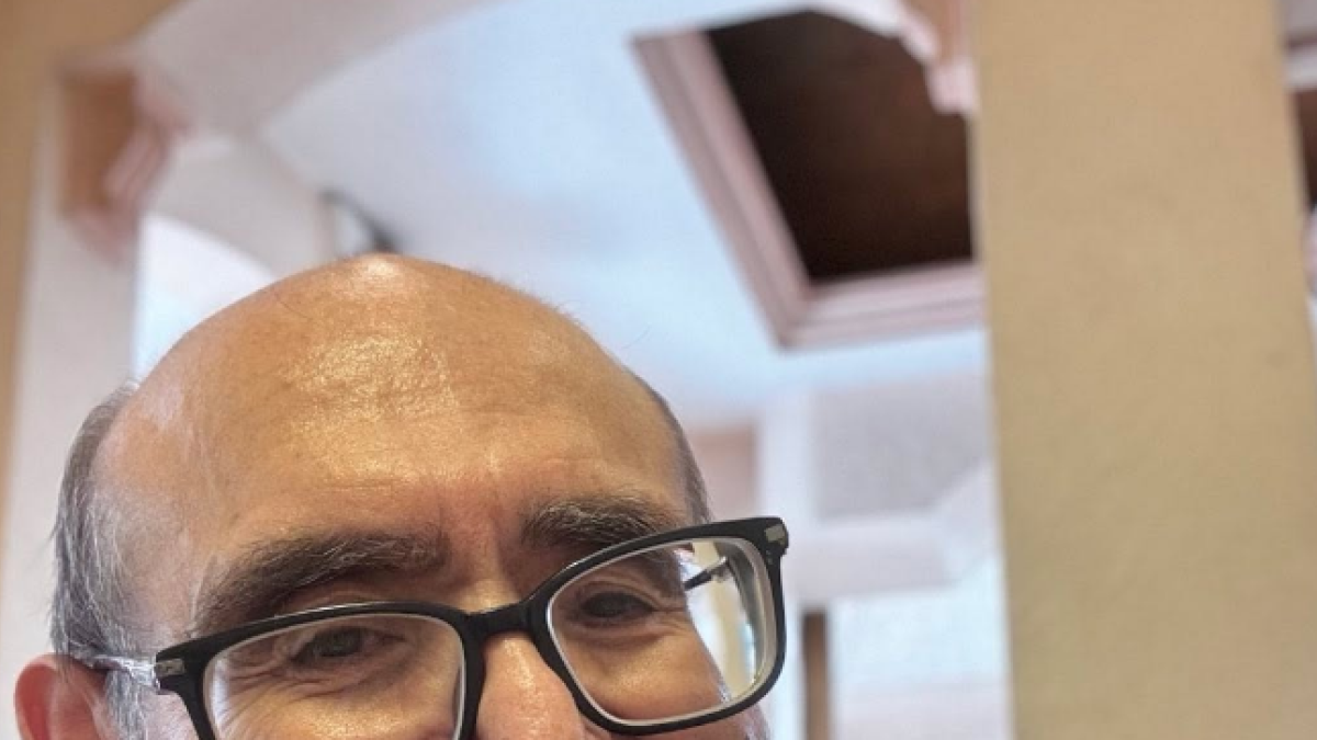 Édgar Vivar prepara su testamento antes de cirugía de coluna: "Tudo está friamente calculado"