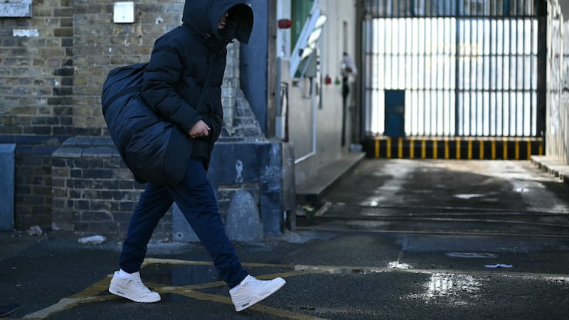 Esquema de liberação antecipada de presos do governo britânico impulsionado por IA