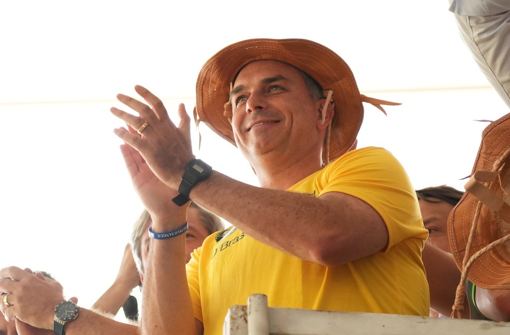 Flávio Bolsonaro deve priorizar as regiões Norte e Nordeste na última semana da campanha
