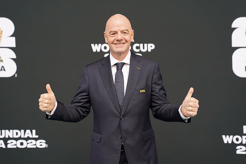 Conselho da FIFA: com 'mea culpa' e dinheiro, Infantino esfria oposição e abafa crise