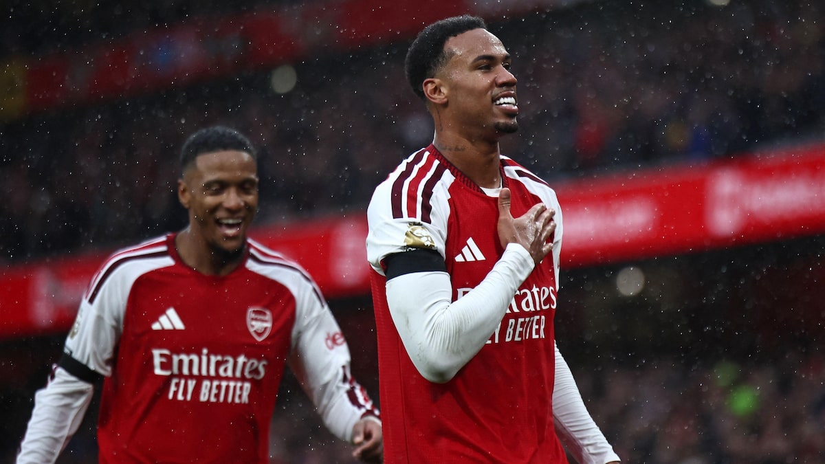 Com gol de Gabriel Magalhães, Arsenal vence o Everton e encosta na liderança da Premier League