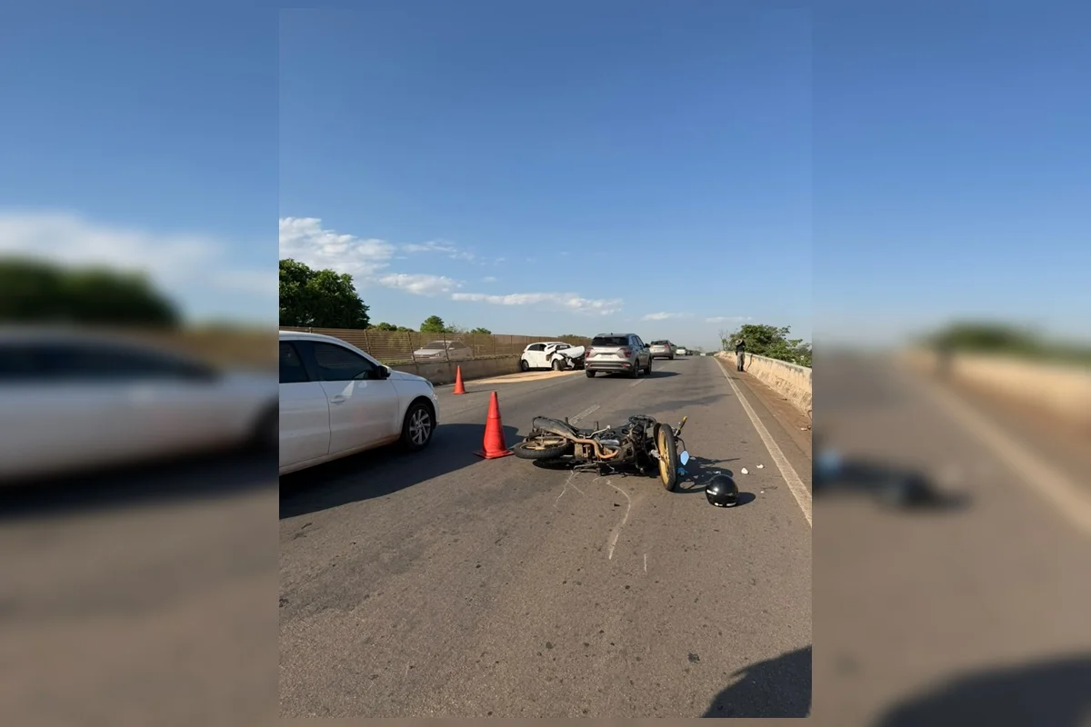 Acidente em Goiânia em que motociclista foi arremessado