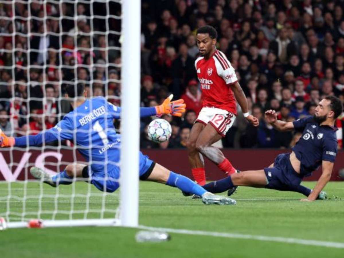 Arsenal faz três gols no segundo tempo e vence Lille na Champions