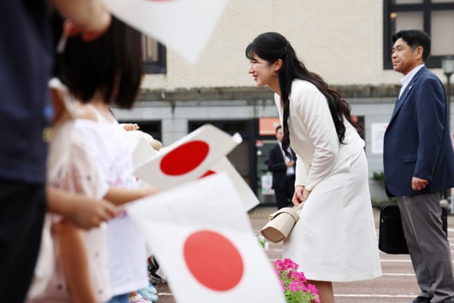 Esgotando os príncipes: por que as chamadas crescem para permitir que a princesa Aiko do Japão assuma o trono