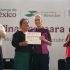 La titular del Ejecutivo federal subrayó que los esquemas a la palabra derriban las trabas tradicionales del sistema bancario comercial.
