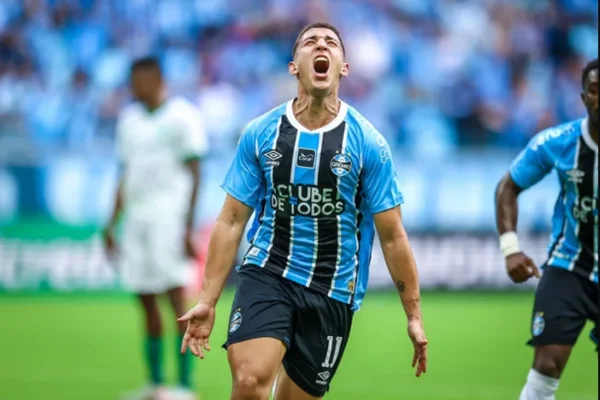 Grêmio é punido com novo transfer ban da Fifa por falta de pagamento - destaque galeria