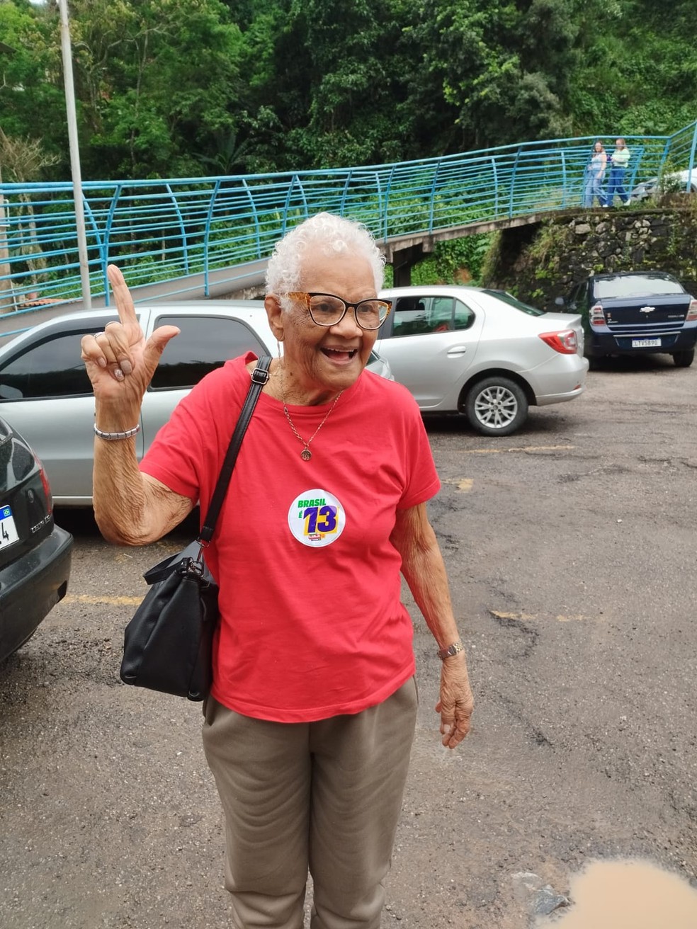'Fui votar para fazer a diferença': com a menor abstenção em 20 anos, empenho dos idosos vira trunfo na virada de Lula