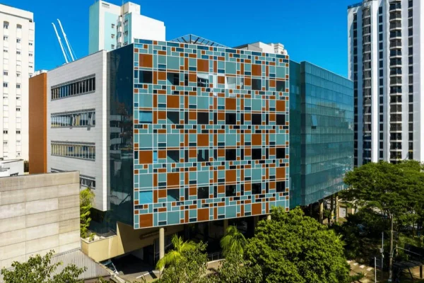 Hackers acessam dados de pacientes do Einsten, que monitora vazamentos