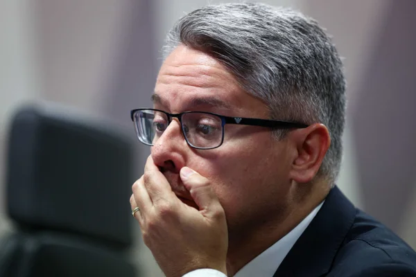 Senado pede que Zanin rejeite ação de Alessandro Vieira sobre CPI do Master