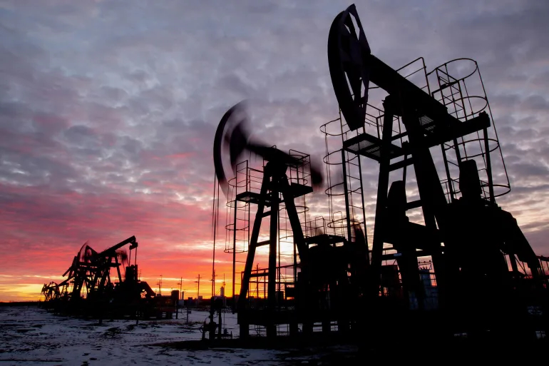 O petróleo cai nas esperanças de que um cessar-fogo energético entre Rússia e Ucrânia aumente os suprimentos