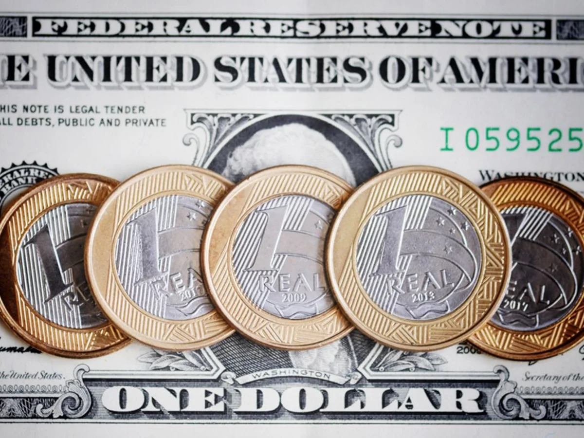 Dólar abre cotado a R$ 5,01 nesta 4ª em meio à cautela dos mercados