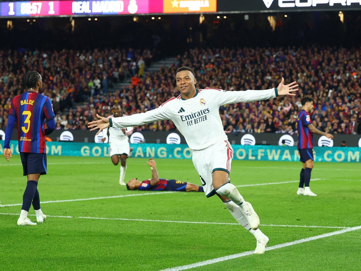 Mbappé garante duplamente a vitória tardia do Real Madrid contra o Barcelona após o empate de Raphinha