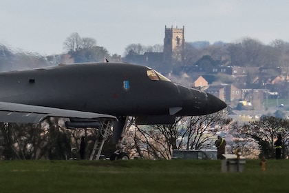 Detiveram no Reino Unido dois suspeitos por seus vínculos com o Irã após o incidente na base aérea de Fairford