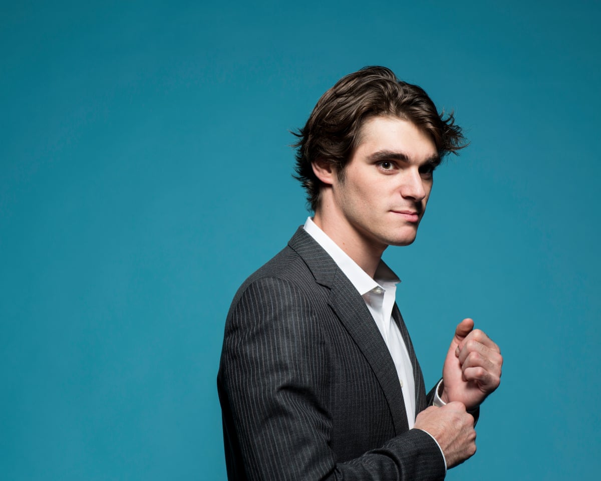 RJ Mitte, ator mais conhecido pelo papel em Breaking Bad, morre aos 34 anos