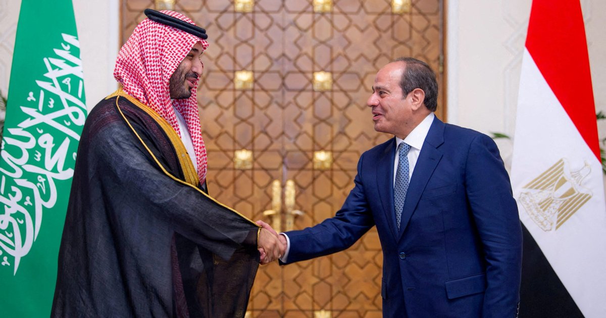 Sisi diz que o Egito defenderia o território saudita, mas descarta ataque ao Iêmen