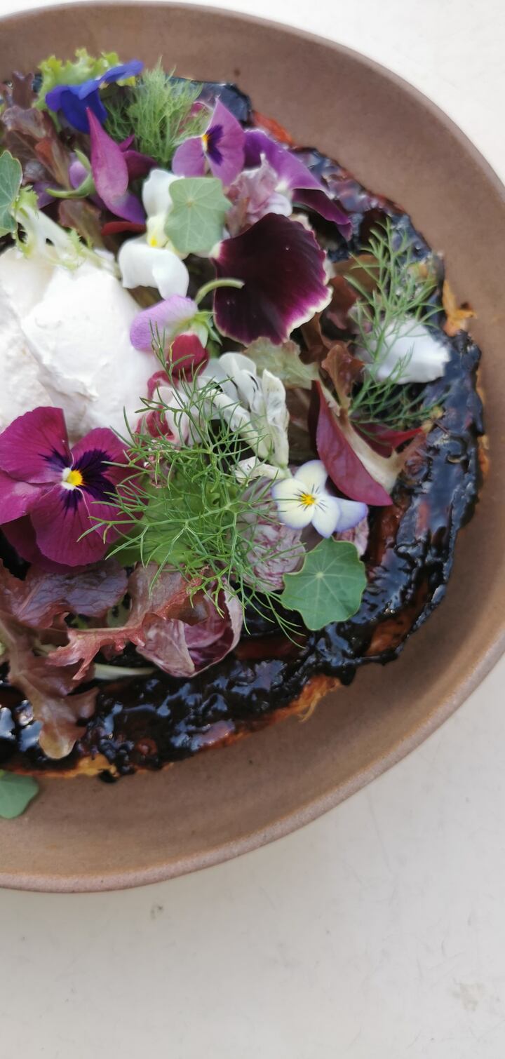 RECEITA | Os chefs mais quentes da Mzansi servam saladas essenciais e muito mais
