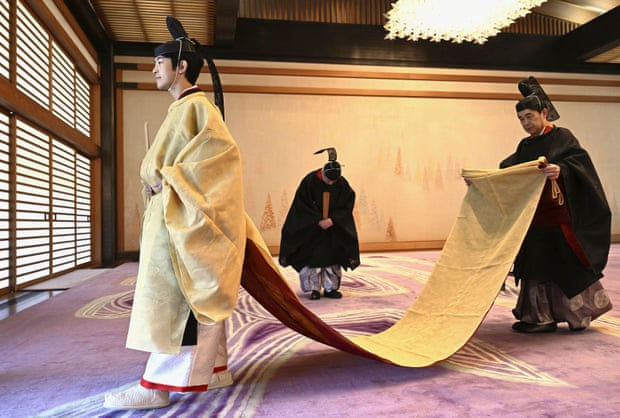 Esgotando os príncipes: por que as chamadas crescem para permitir que a princesa Aiko do Japão assuma o trono